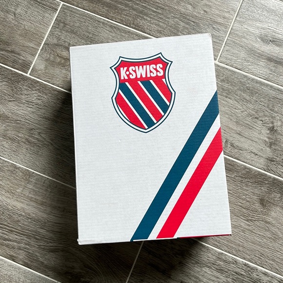 K-Swiss Classic White Sneaker 8 NWT - Picture 5 of 14